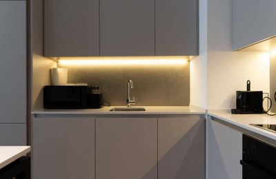 Alquiler de un apartamento completamente nuevo de dos habitaciones en un complejo residencial premium, 55 m², Belgrado, Belgrade Waterfront, Serbia